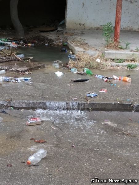 На водопроводе в Баку произошла авария (ФОТО)