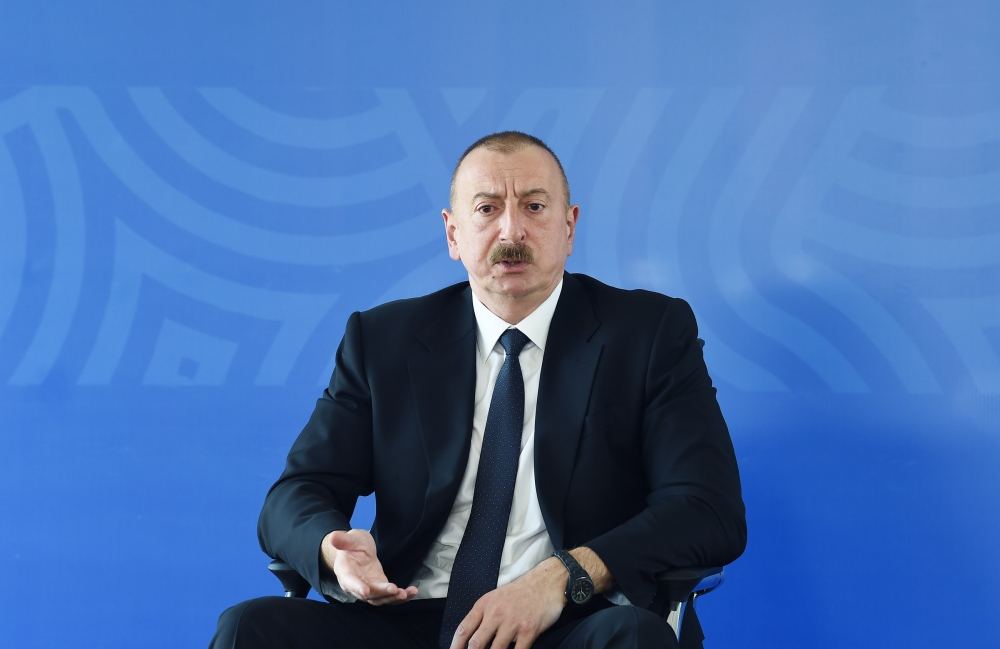 Президент Ильхам Алиев и Первая леди Мехрибан Алиева приняли участие в открытии больницы модульного типа в Гяндже (ФОТО/ВИДЕО) (версия 2)