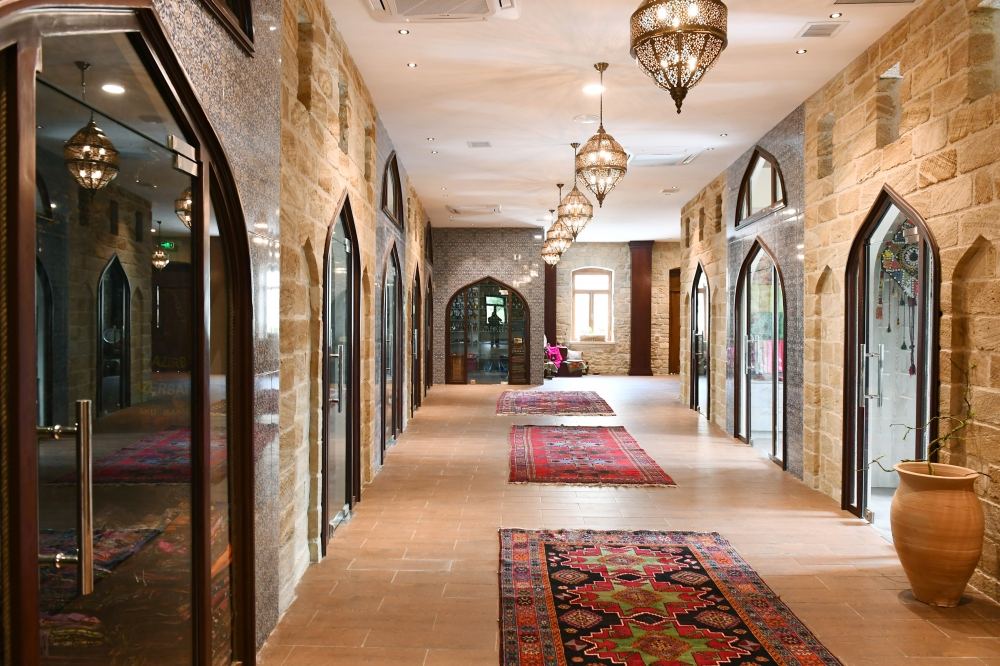 Президент Ильхам Алиев и Первая леди Мехрибан Алиева ознакомились с восстановительно-консервационными работами в части Ичеришехер (ФОТО/ВИДЕО) (версия 3)