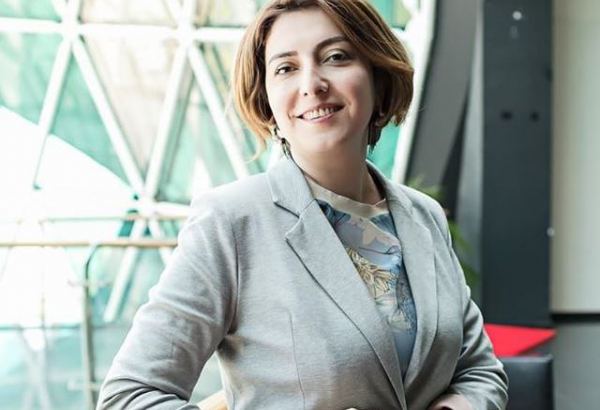 Сказочный уик-энд Гюнай Маликгызы – час чтения Baku Book Center (ВИДЕО)