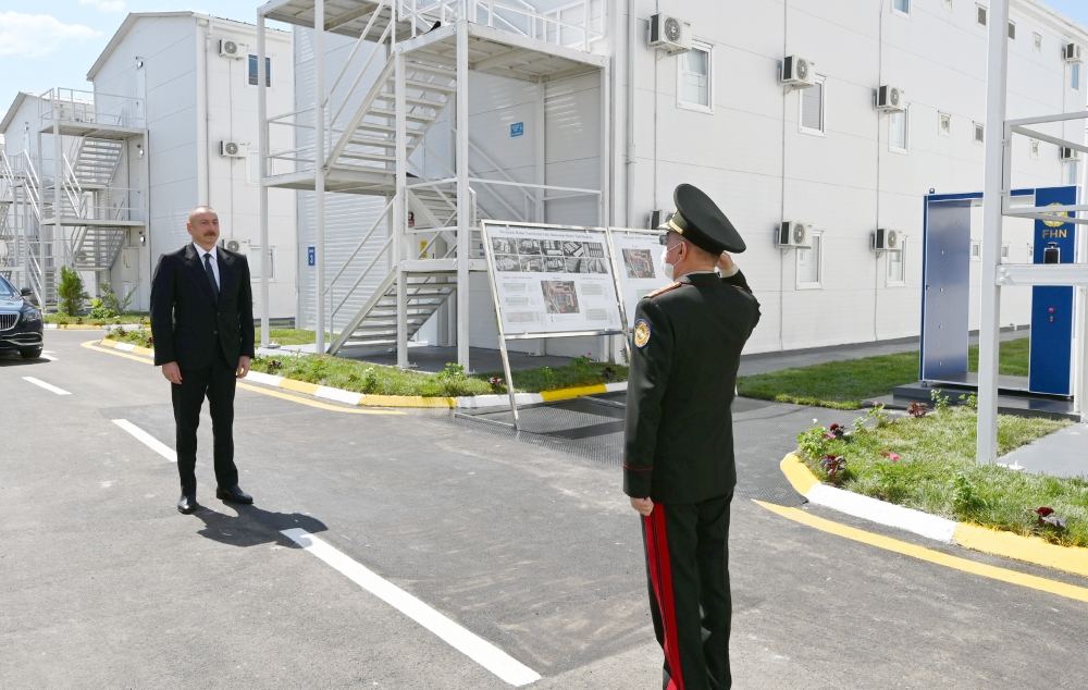 Президент Ильхам Алиев и Первая леди Мехрибан Алиева приняли участие в открытии модульного госпиталя для лечения больных коронавирусом в Баку (ФОТО/ВИДЕО)