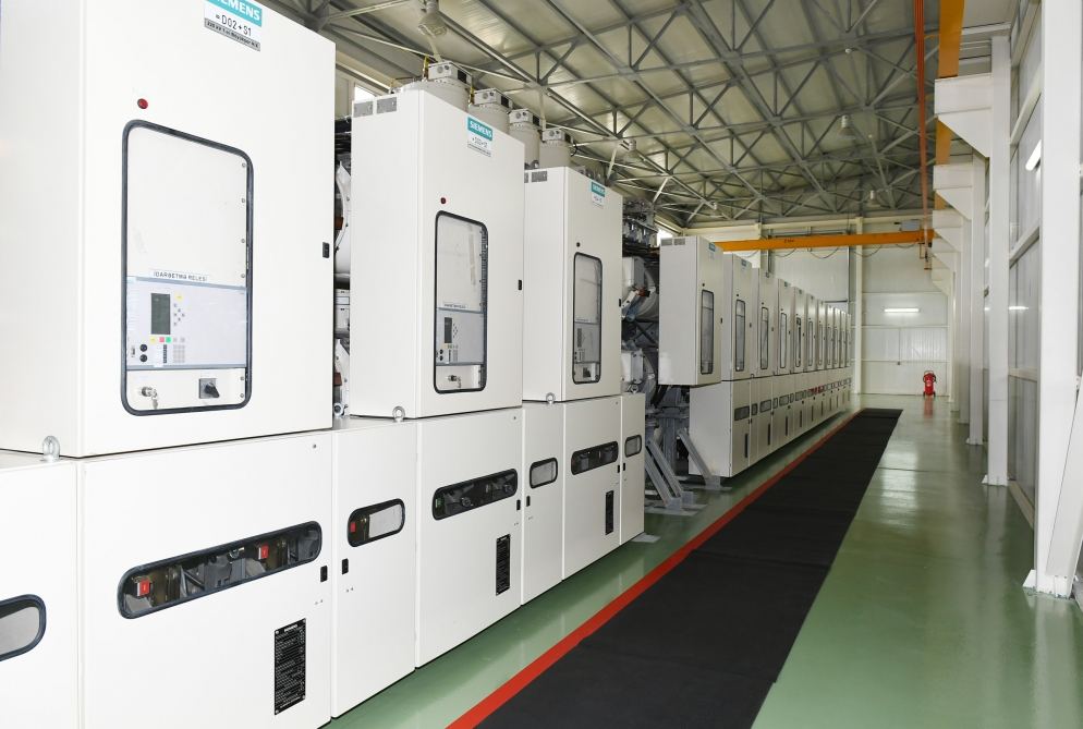 Президент Ильхам Алиев и Первая леди Мехрибан Алиева приняли участие в открытии подстанции "Беюкшор" (ФОТО)