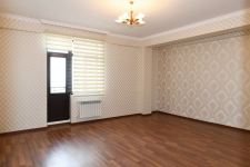 Президент Ильхам Алиев и Первая леди Мехрибан Алиева  приняли участие в церемонии предоставления квартир и автомобилей семьям шехидов и инвалидам войны в Баку (ФОТО/ВИДЕО) (Версия 2)