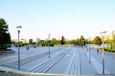 Оазис в центре Баку - под открытым небом у озера с синеватой чистой водой (ФОТО)
