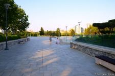 Оазис в центре Баку - под открытым небом у озера с синеватой чистой водой (ФОТО)
