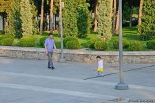 Оазис в центре Баку - под открытым небом у озера с синеватой чистой водой (ФОТО)