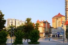 Оазис в центре Баку - под открытым небом у озера с синеватой чистой водой (ФОТО)