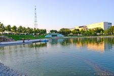 Оазис в центре Баку - под открытым небом у озера с синеватой чистой водой (ФОТО)