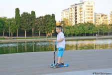 Оазис в центре Баку - под открытым небом у озера с синеватой чистой водой (ФОТО)