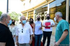 Бахрам Багирзаде выписан из больницы и вернулся домой (ФОТО)