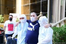 Бахрам Багирзаде выписан из больницы и вернулся домой (ФОТО)