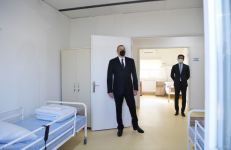 Президент Ильхам Алиев принял участие в открытии в Гобустане больницы модульного типа для лечения больных коронавирусом (ФОТО) (версия 2)