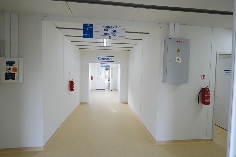 Президент Ильхам Алиев принял участие в открытии в Гобустане больницы модульного типа для лечения больных коронавирусом (ФОТО) (версия 2)