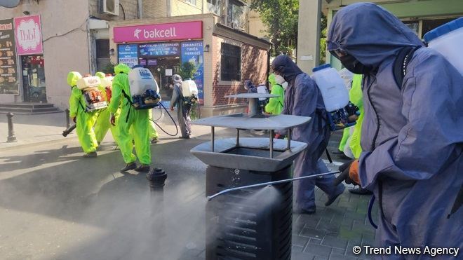 В Баку проводится масштабная дезинфекция (ФОТО)