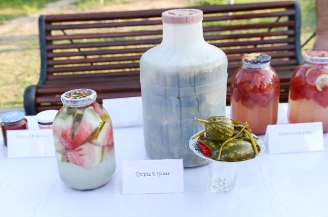 День арбуза в Азербайджане – ягода в 119 кг, соревнование по разбиванию арбузов головой (ВИДЕО, ФОТО)