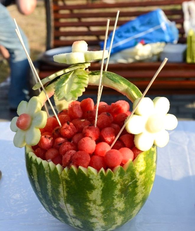 День арбуза в Азербайджане – ягода в 119 кг, соревнование по разбиванию арбузов головой (ВИДЕО, ФОТО)