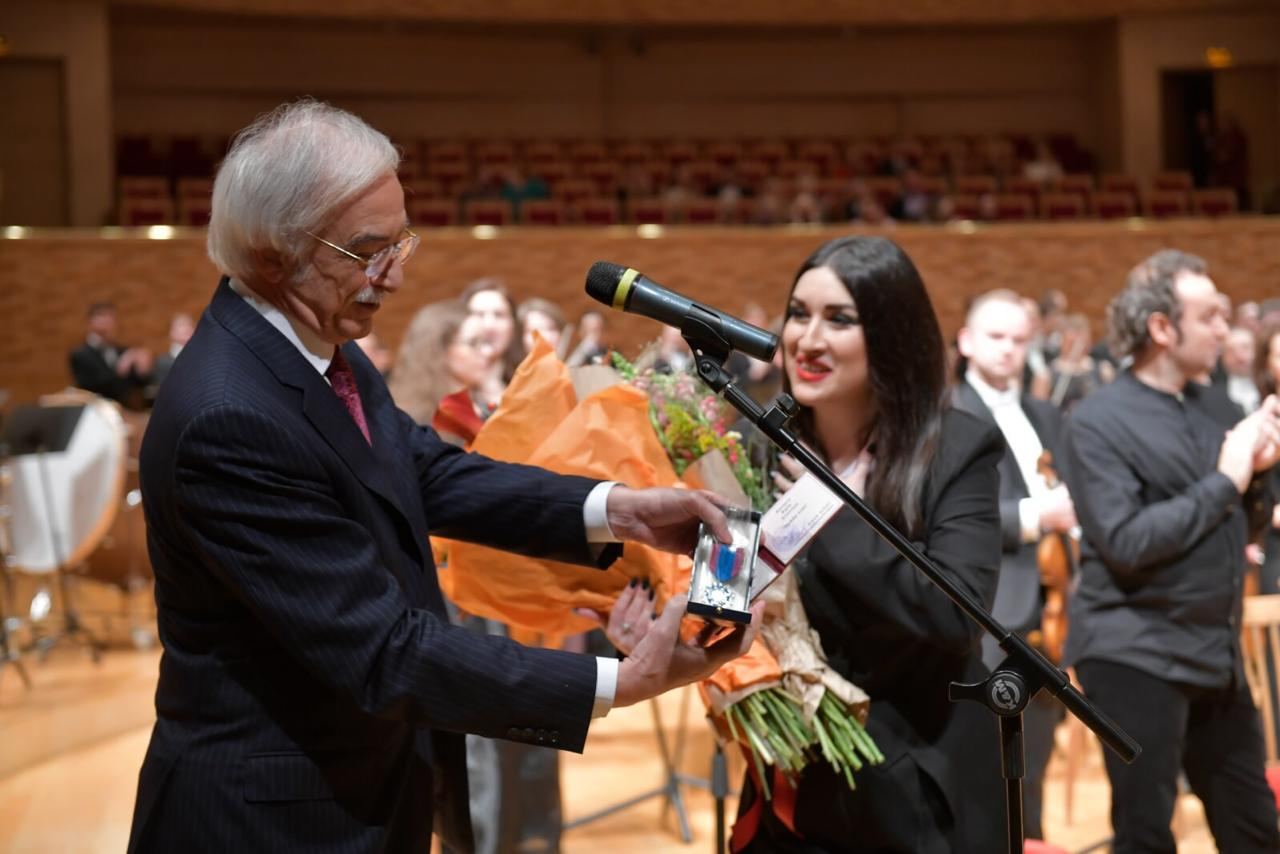 Санкт-Петербург и Баку в жизни и творчестве заслуженной артистки Азербайджана Регины Рустамовой – ИНТЕРВЬЮ (ФОТО)