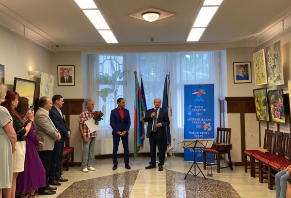 В Эстонии отметили 80-летний юбилей азербайджанского художника (ФОТО)