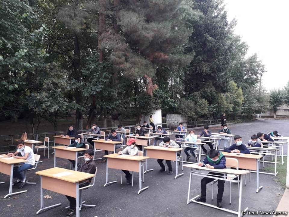 В Агсу прошел школьный экзамен под открытым небом (ФОТО)