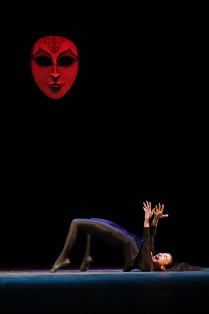 Из Азербайджана в Египет – без слов…Треугольник, Квадрат, Круг и Девушка (ФОТО)