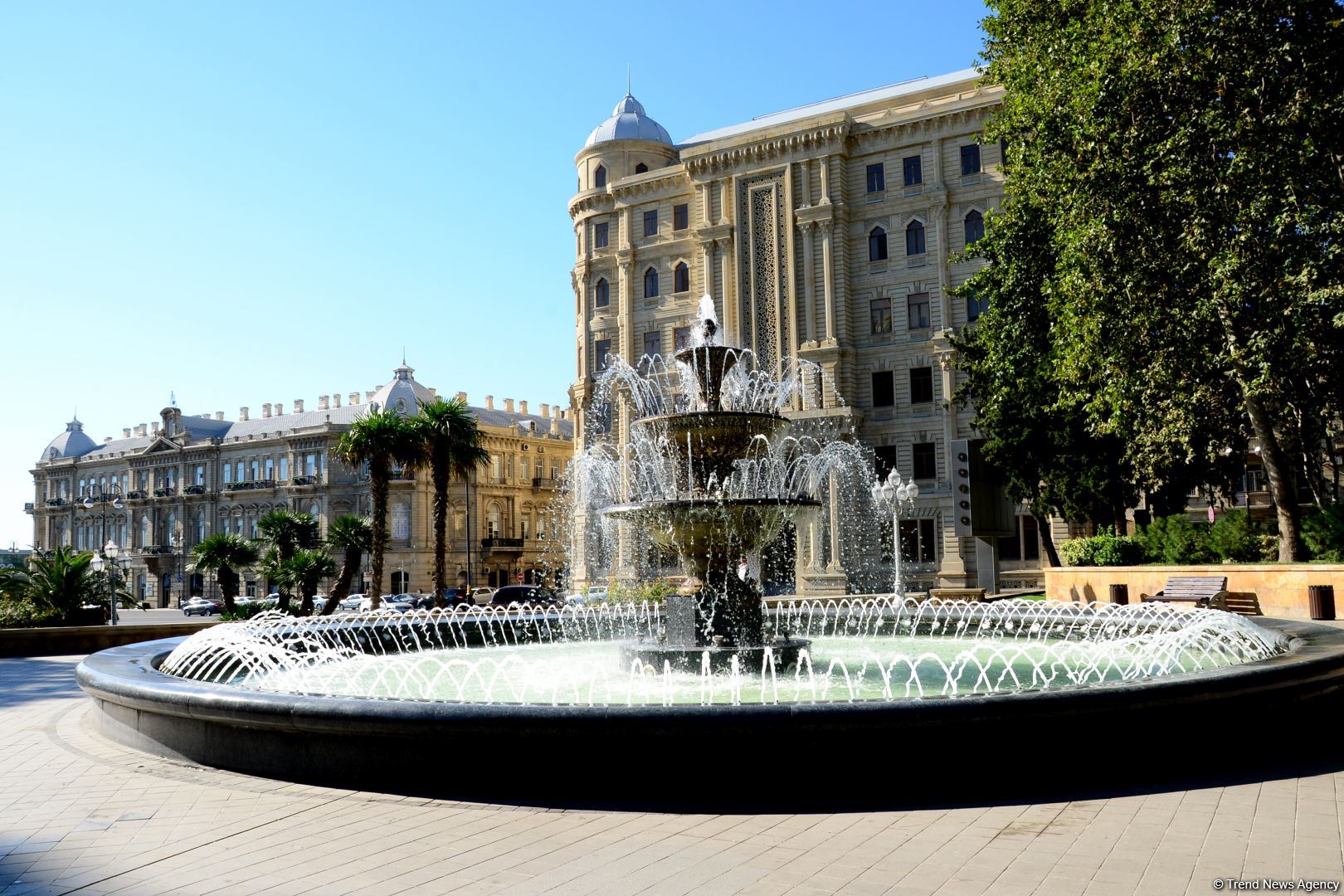 Сентябрьский Баку под настроение песни Софии Ротару… Вот и лето прошло, словно и не бывало (ФОТО)