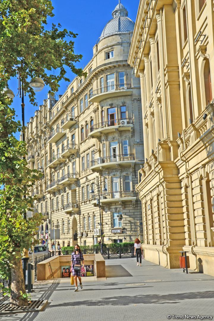 Сентябрьский Баку под настроение песни Софии Ротару… Вот и лето прошло, словно и не бывало (ФОТО)