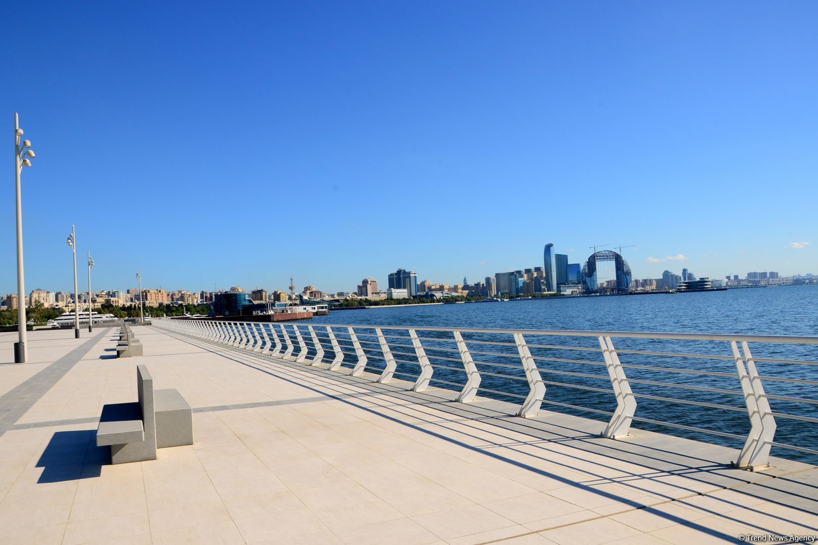 Сентябрьский Баку под настроение песни Софии Ротару… Вот и лето прошло, словно и не бывало (ФОТО)