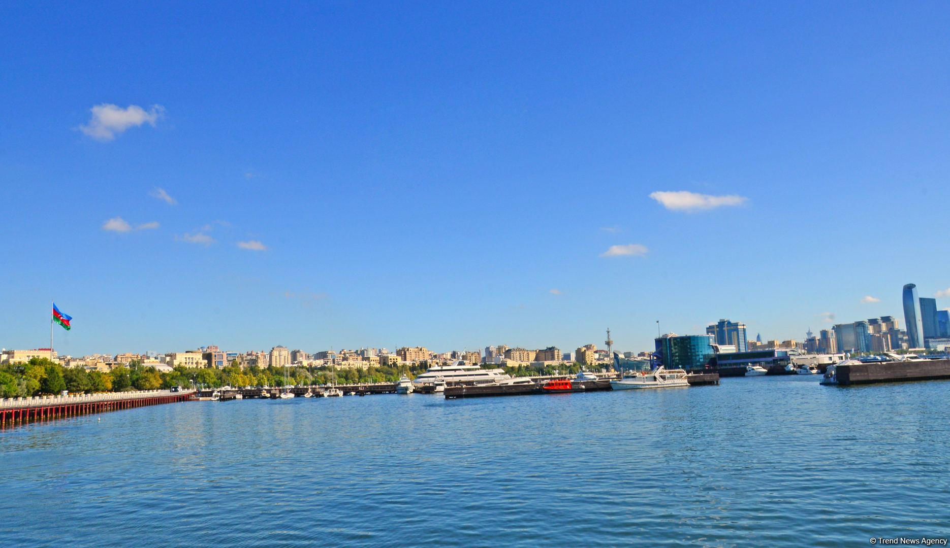 Сентябрьский Баку под настроение песни Софии Ротару… Вот и лето прошло, словно и не бывало (ФОТО)