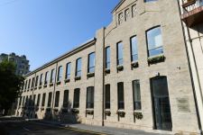 Президент Ильхам Алиев и Первая леди Мехрибан Алиева приняли участие в открытии после капитального ремонта Детской школы искусств в Баку (ФОТО)