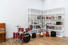 Президент Ильхам Алиев и Первая леди Мехрибан Алиева приняли участие в открытии после капитального ремонта Детской школы искусств в Баку (ФОТО)