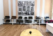 Президент Ильхам Алиев и Первая леди Мехрибан Алиева приняли участие в открытии после капитального ремонта Детской школы искусств в Баку (ФОТО)