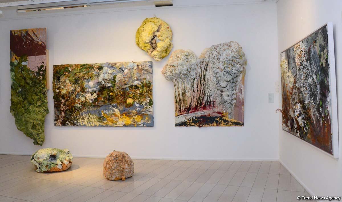 Увлекательное путешествие по Музею современного искусства в Баку (ФОТОРЕПОРТАЖ)