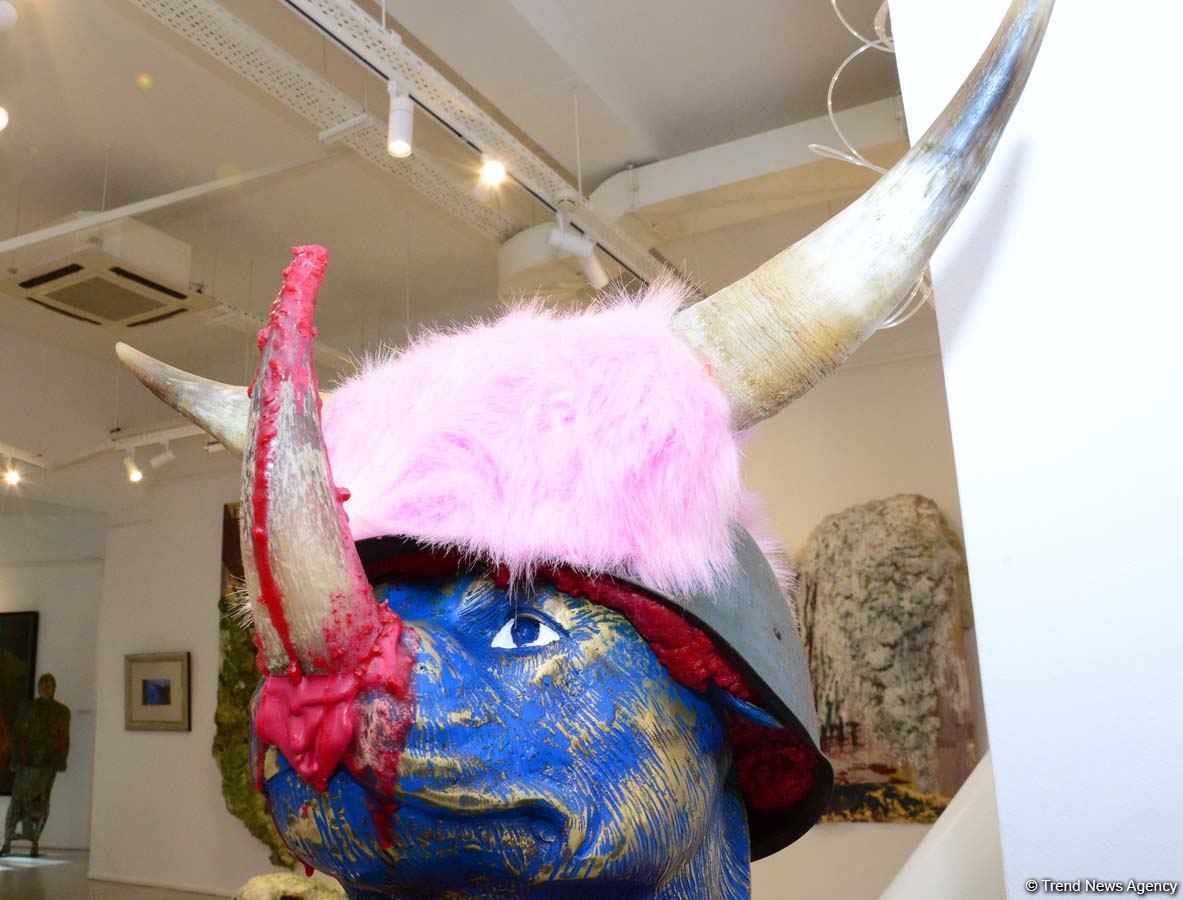 Увлекательное путешествие по Музею современного искусства в Баку (ФОТОРЕПОРТАЖ)