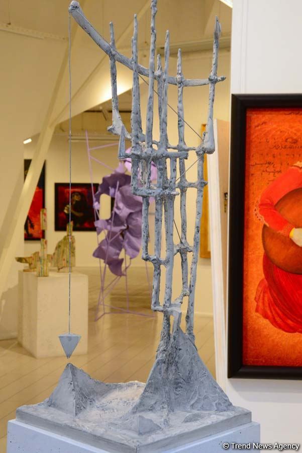 Увлекательное путешествие по Музею современного искусства в Баку (ФОТОРЕПОРТАЖ)