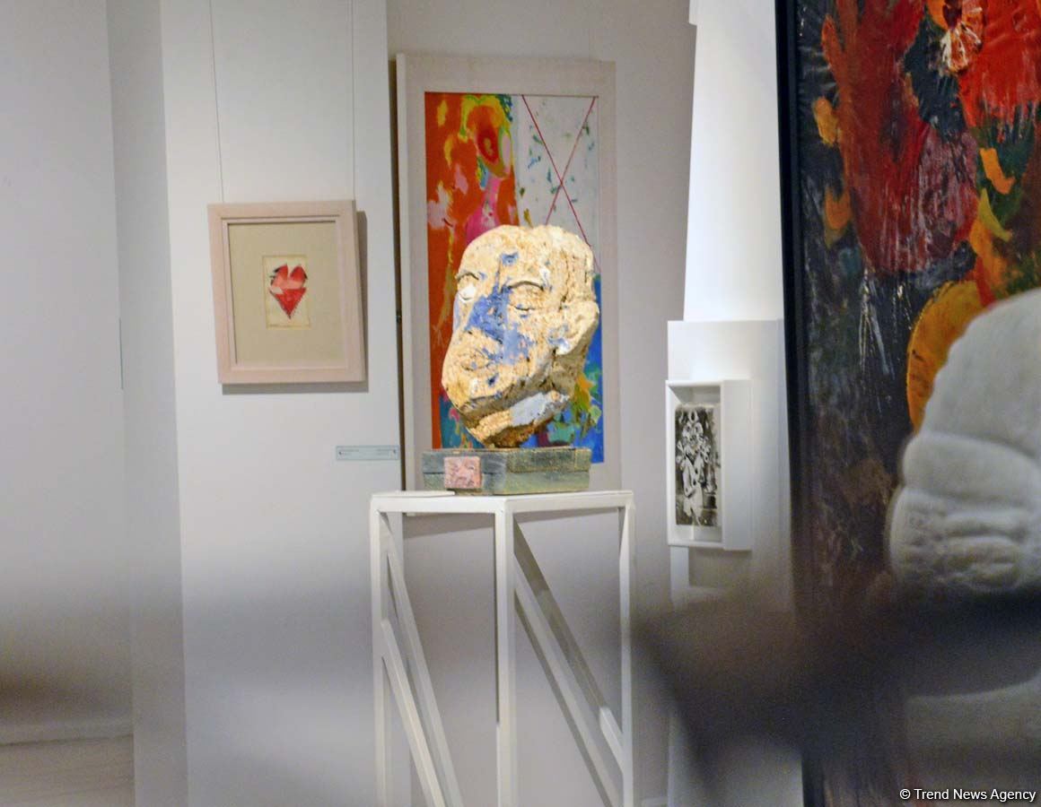 Увлекательное путешествие по Музею современного искусства в Баку (ФОТОРЕПОРТАЖ)