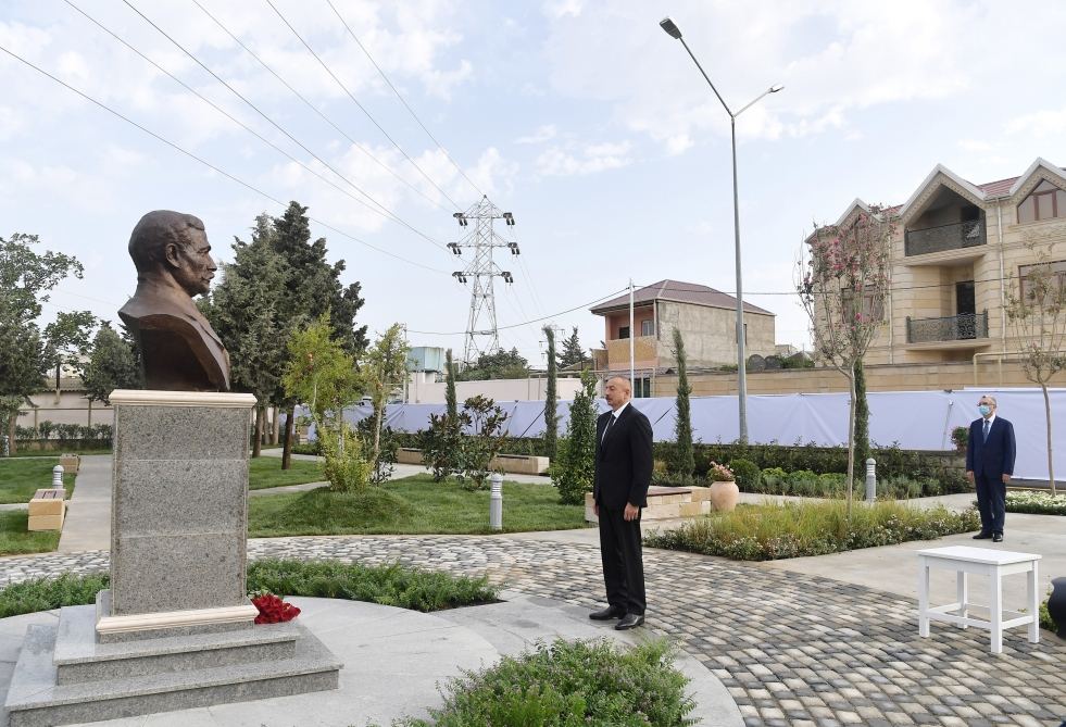 Президент Ильхам Алиев ознакомился с условиями, созданными в парке имени Муртузы Мухтарова в поселке Амирджан (ФОТО)