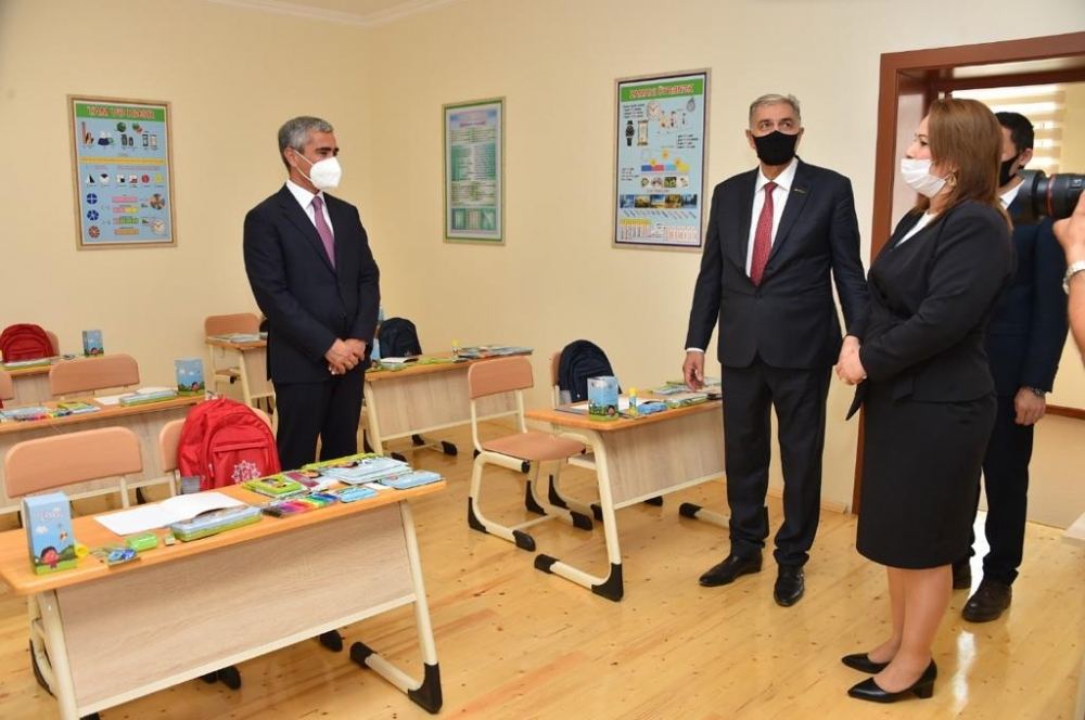 Фондом Гейдара Алиева сдаются в эксплуатацию 62 учебных заведения - 
В Гяндже, Самухе и Уджаре состоялось открытие построенных и реконструированных учебных заведений (ФОТО)