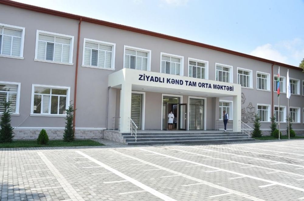 Фондом Гейдара Алиева сдаются в эксплуатацию 62 учебных заведения - 
В Гяндже, Самухе и Уджаре состоялось открытие построенных и реконструированных учебных заведений (ФОТО)