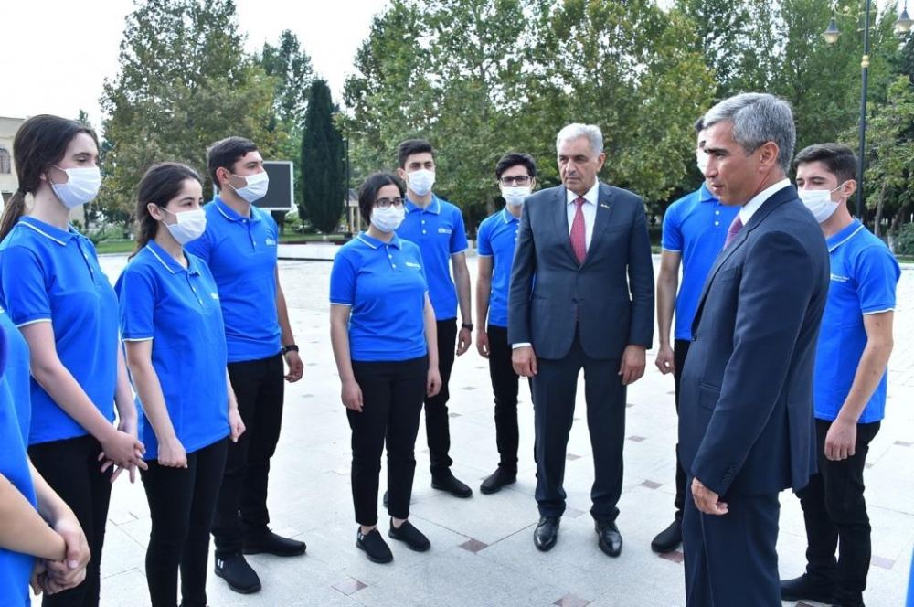 Фондом Гейдара Алиева сдаются в эксплуатацию 62 учебных заведения - 
В Гяндже, Самухе и Уджаре состоялось открытие построенных и реконструированных учебных заведений (ФОТО)