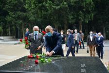 В Баку почтили память Узеира Гаджибейли и Муслима Магомаева (ФОТО)