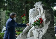 В Баку почтили память Узеира Гаджибейли и Муслима Магомаева (ФОТО)