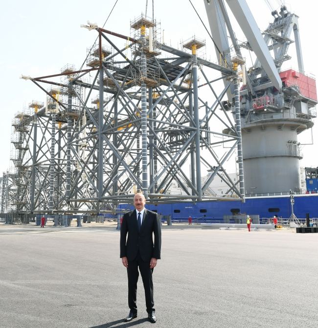 Президент Ильхам Алиев принял участие в церемонии закладки фундамента морских операций на месторождении «Абшерон» (ФОТО/ВИДЕО)