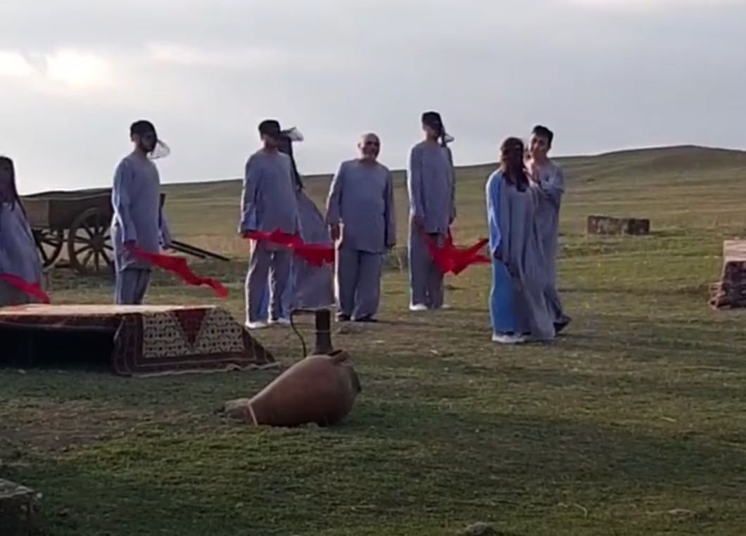 В комплексе XVII века "Калахана" состоялась премьера спектакля под открытым небом (ФОТО/ВИДЕО)