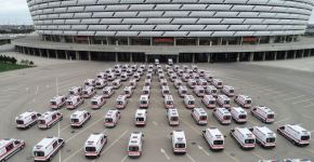 Президент Ильхам Алиев и Первая леди Мехрибан Алиева ознакомились с доставленными в Азербайджан новыми автомобилями скорой медицинской помощи (ФОТО)