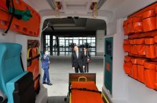 Президент Ильхам Алиев и Первая леди Мехрибан Алиева ознакомились с доставленными в Азербайджан новыми автомобилями скорой медицинской помощи (ФОТО)