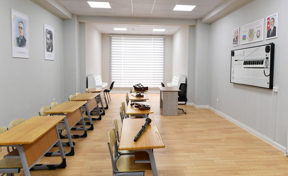 Первый вице-президент Мехрибан Алиева приняла участие в открытии нового здания Детской школы искусств в поселке Бюльбюля (ФОТО) (версия 2)