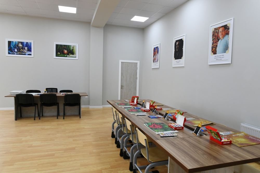 Первый вице-президент Мехрибан Алиева приняла участие в открытии нового здания Детской школы искусств в поселке Бюльбюля (ФОТО) (версия 2)