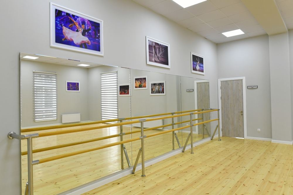 Первый вице-президент Мехрибан Алиева приняла участие в открытии нового здания Детской школы искусств в поселке Бюльбюля (ФОТО) (версия 2)