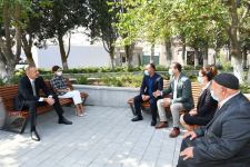 Президент Ильхам Алиев и первая леди Мехрибан Алиева ознакомились с работами по благоустройству, проведенными в поселке Балаханы (ФОТО)