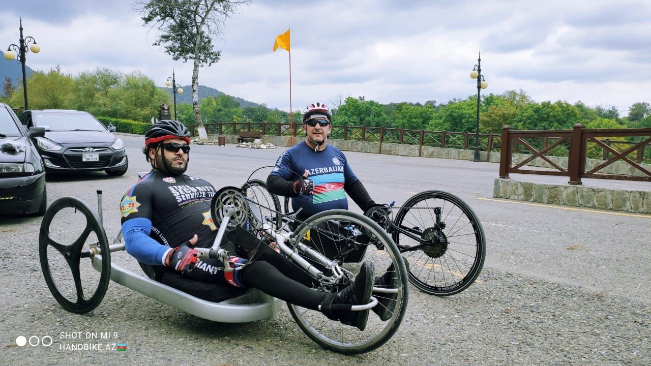 "Железные друзья"  азербайджанцев  - велоспорт в живописной Габале (ФОТО)